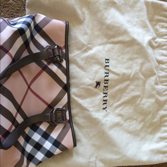 Burberry handbag - Picture 5 of 9